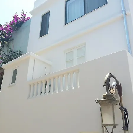 Casa Meligunis *